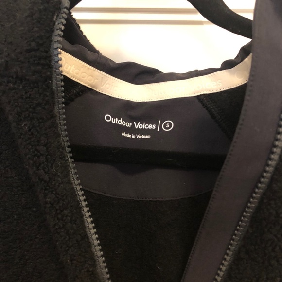 *SOLD* Outdoor Voices Half Zip Megafleece - Picture 4 of 4